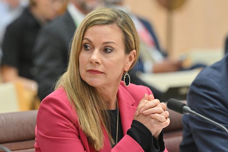 Australia plans to strengthen laws banning children from social media