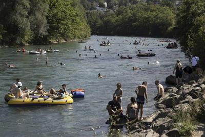 Swiss glaciers under threat again as heat wave drives zero-temperature level to record altitude