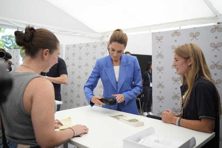 Princess Kate returns to Wimbledon and greets tennis fans lining up in the Queue