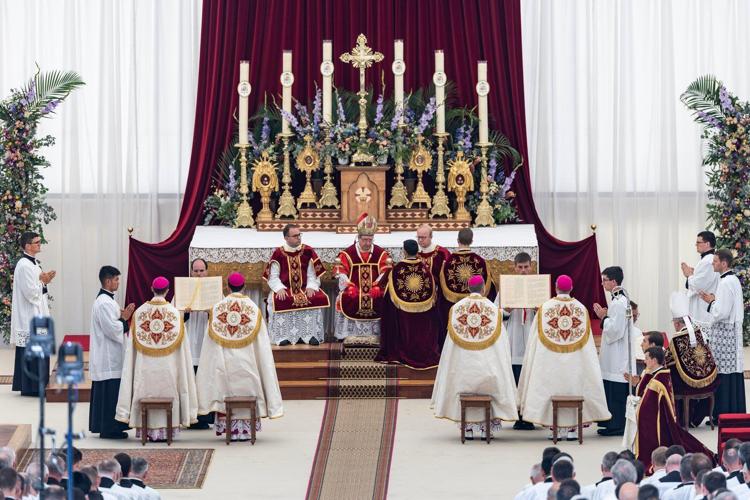 Defying Pope Leo XIV and risking schism, traditionalists go ahead with Latin Mass consecrations