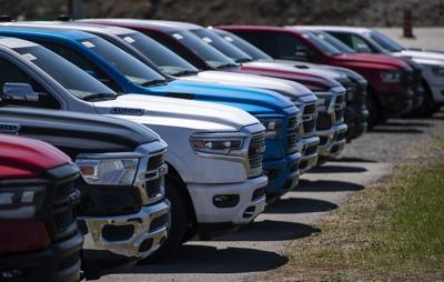 2022 auto sales lowest since 2009, rise in December: DesRosiers