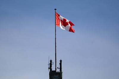More than half of ɫֱs want cuts to the federal public service: poll