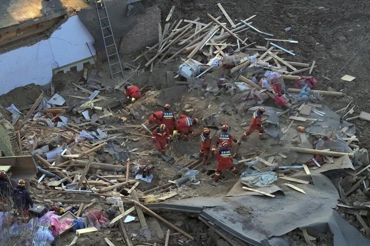 An earthquake in northwestern China kills at least 131 people and is the deadliest in 9 years