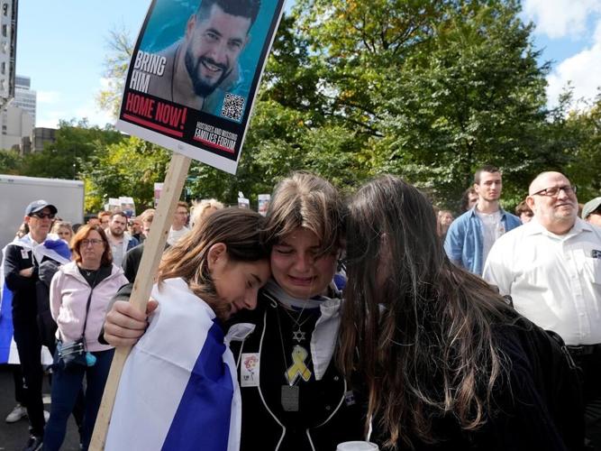 Prayers, protests and police as Canada marks anniversary of Oct. 7 Hamas attack