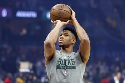 Bucks get Antetokounmpo and Middleton back against Pistons