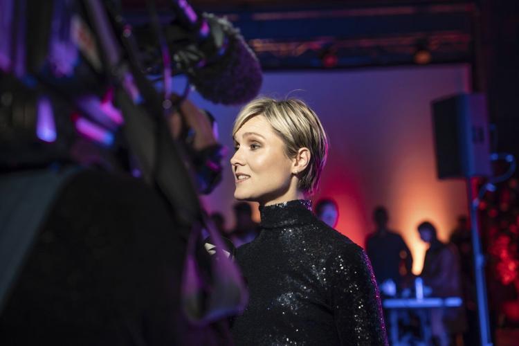 Social democrats gain and incumbents are punished in Iceland's election