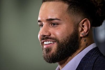 Blue Bombers star Oliveira named CFL's outstanding Canadian for second straight year