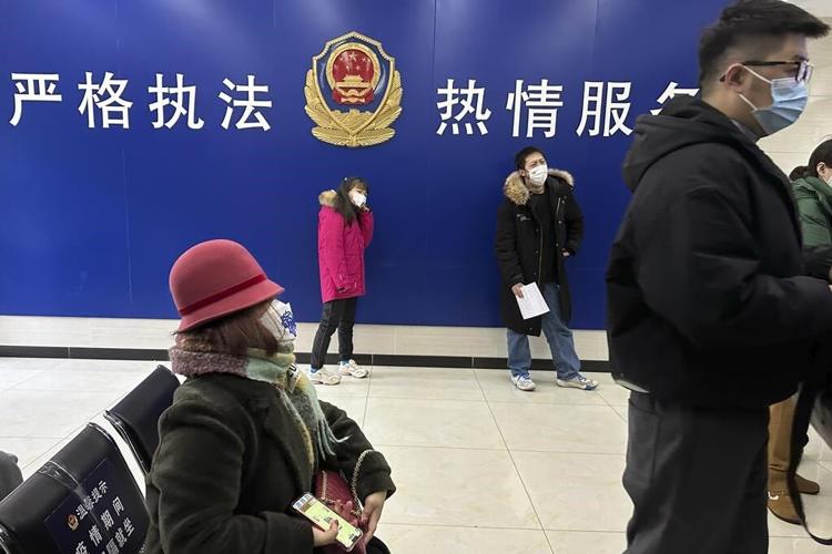 Lack of info on China's COVID outbreak stirs global concerns