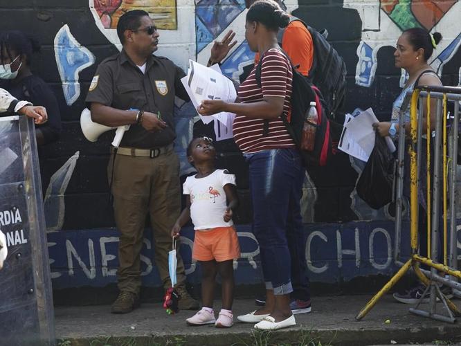 Thriving network of fixers preys on migrants crossing Mexico