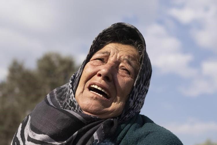 Survivors still being found as quake death toll tops 28,000
