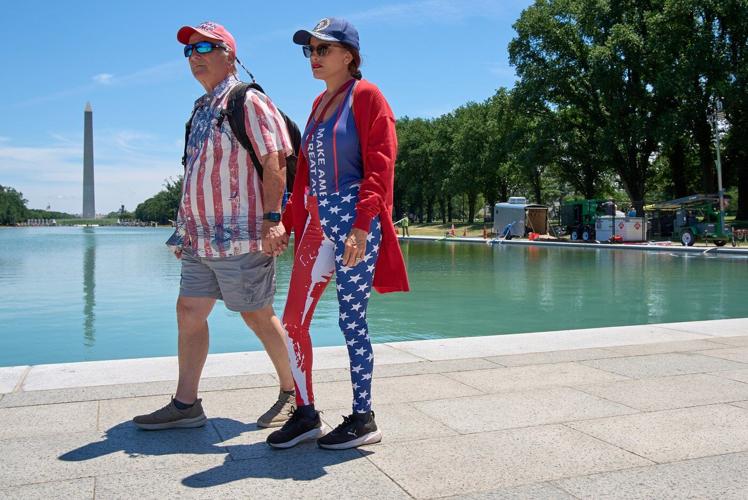 Trump administration uses hydrogen peroxide and tiny bubbles against algae in Reflecting Pool