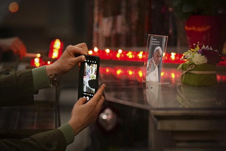 Vatican keeps St. Peter's open all night for public viewing of Pope Francis due to strong turnout