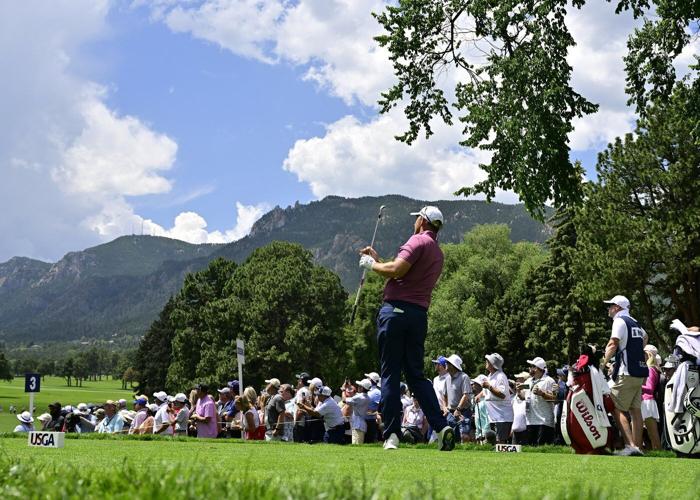Harrington's chip-in on 18 leaves him tied (again) with Hensby, Cink at US Senior Open