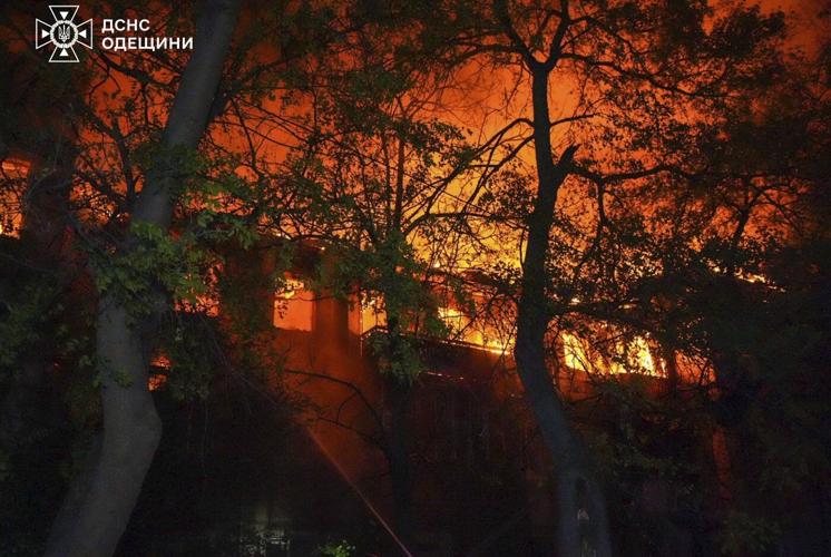 At least 9 dead in drone strikes after US and Ukraine sign minerals deal