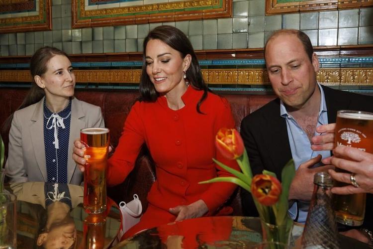 Prince William pours a pint, meets public before coronation