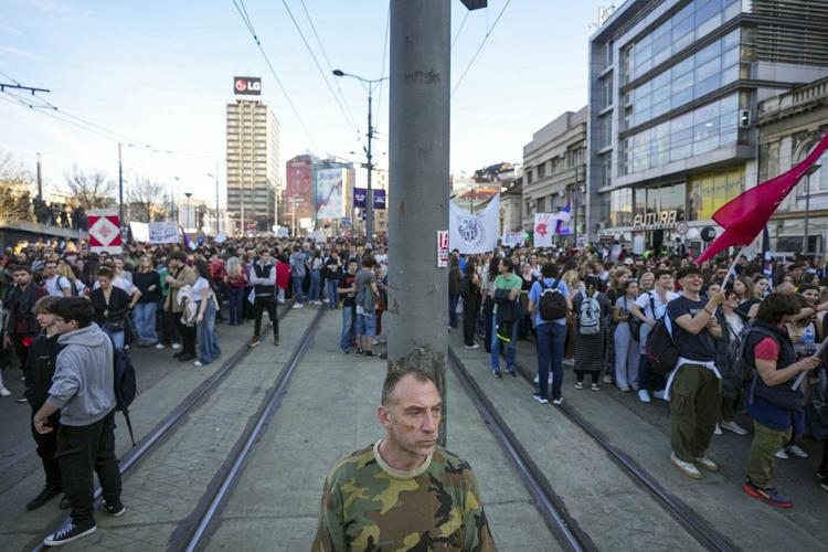 Huge marches held in Belgrade and other Serbian cities as anti-graft protests persist