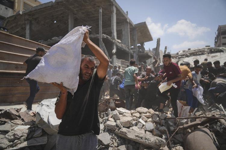 The Latest: Israel plans to take control of Gaza City, drawing international condemnation