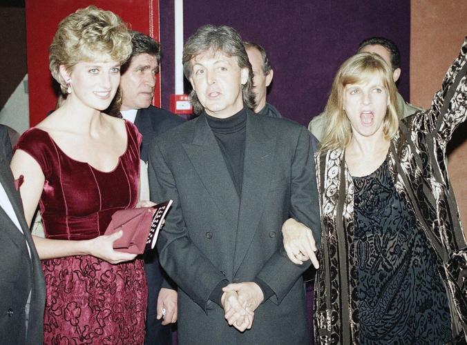 Valentino, designer whose gowns made royals and movie stars feel beautiful, dies at 93