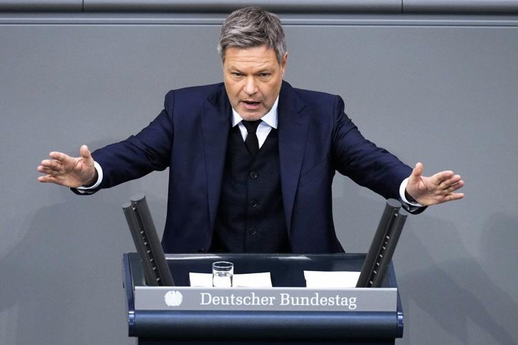 4 candidates want to be Germany's next chancellor. Who are they?