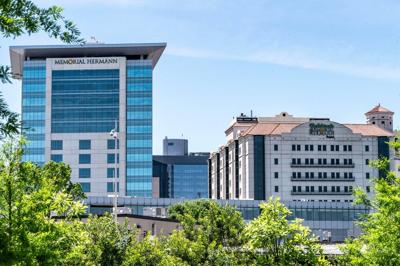 Houston doctor indicted on charges he falsified records to block patients' liver transplants
