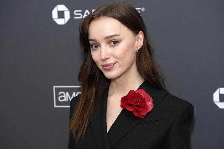 Sundance goes wild for sexy corporate thriller ‘Fair Play’