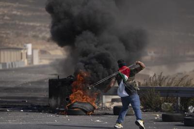 Palestinian killed, 3 wounded during Israeli West Bank raid