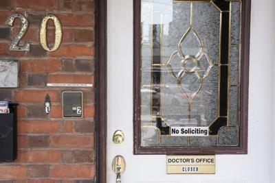 Toronto gynecologist under scrutiny for disinfection of tools resigns from college