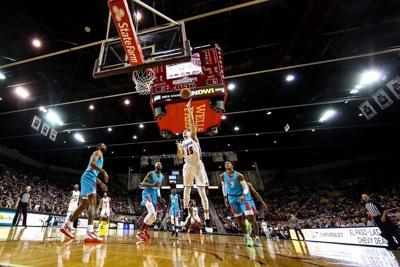 N Mexico St AD gets vote of confidence after hoops shutdown