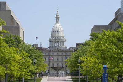 Michigan Gov. Whitmer agrees to limit wages for tipped workers amid minimum wage hike