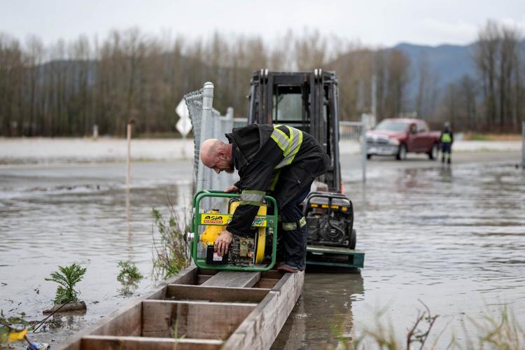 Fraser Valley flood cleanup begins, as latest blast of rain swells B.C. rivers