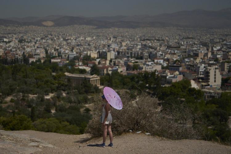 Greece imposes work breaks as a heat wave grips the country