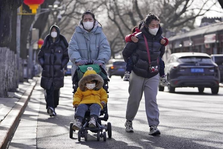 China records 1st population fall in decades as births drop