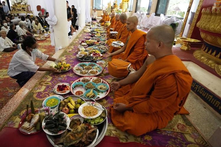 Cremations readied for Thai day care massacre victims