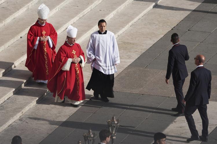 Thousands rush to St. Peter's Square for Pope Francis' funeral, a ceremony he helped reimagine