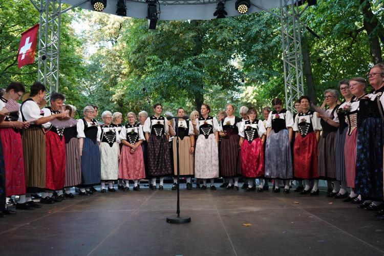 Heat forces yodelers at annual Swiss festival to sing in fountains