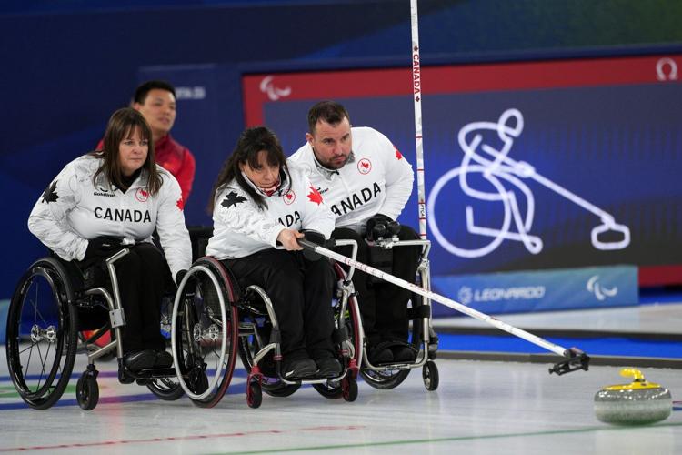 Canadian wheelchair curling team wins gold with 4-3 triumph over China at Paralympics