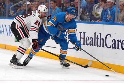 NHL roundup: Blues beat Blackhawks 3-2 as Mailloux, Luff score first goals