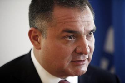 Mexican president hopes ex security chief will turn informer