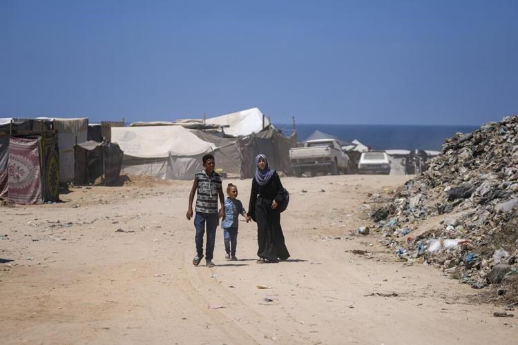Israel-Hamas war latest: Blinken visits Gaza mediators in pursuit of cease-fire deal