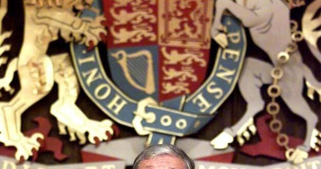 Roy McMurtry, former Ontario attorney general and legal giant, dies ...