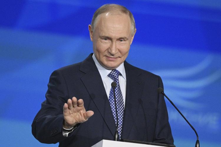Russian attacks during Easter ceasefire declared by Putin killed 3 in Ukraine's Kherson region