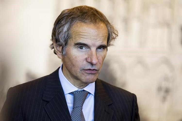 Ukraine gets more military aid from Europe but Putin warns of consequences if Russian soil is hit