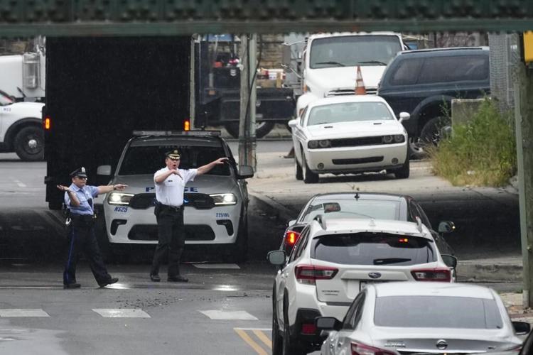 Buttigieg vows federal help to fix collapsed section of Interstate 95 in Philadelphia