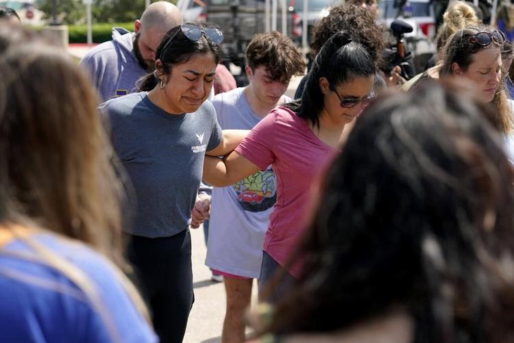 Official: Officer saved 'countless lives' ending mall attack