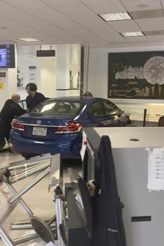 White House condemns a violent crash at the Chinese Consulate in San Francisco