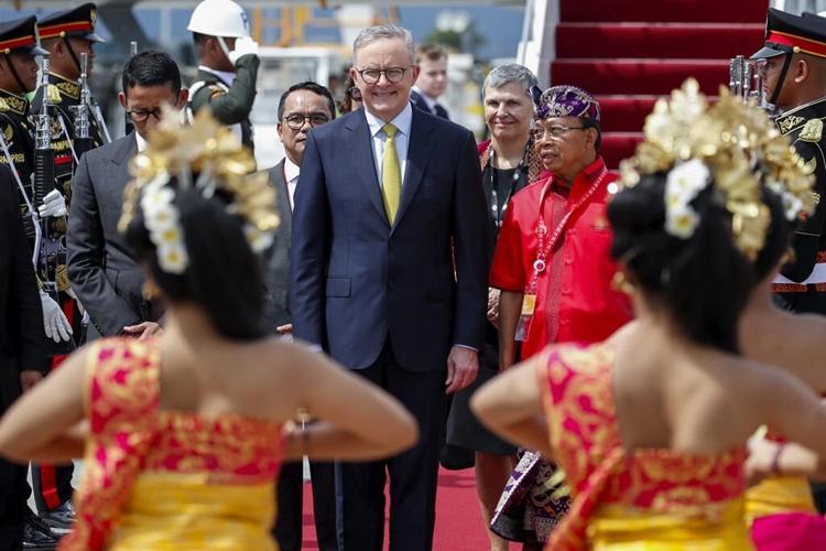Australian PM takes 'goodwill' into meeting with China's Xi