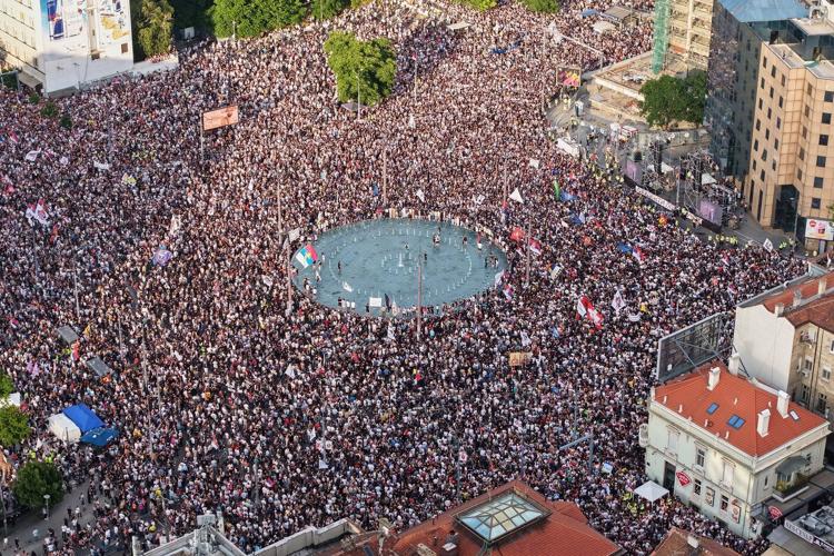 Serbian protesters clash with police after anti-government rally in Belgrade