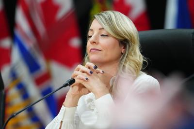 Joly to share update on meetings with U.S. politicians as Trump tariff