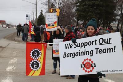 In The News for April 20 : Federal public servant strike continues as both sides meet