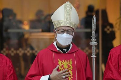 Hong Kong bishop visits Beijing on historic trip